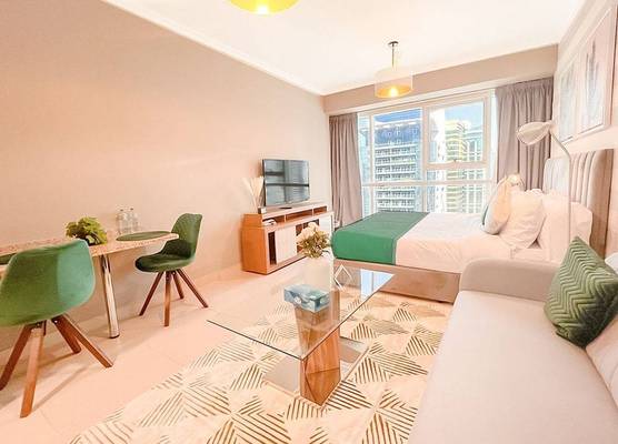 Cosmos Living Stylish Studio Near Metro 1