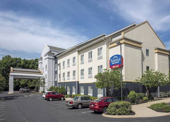 Fairfield Inn & Suites by Marriott State College 1