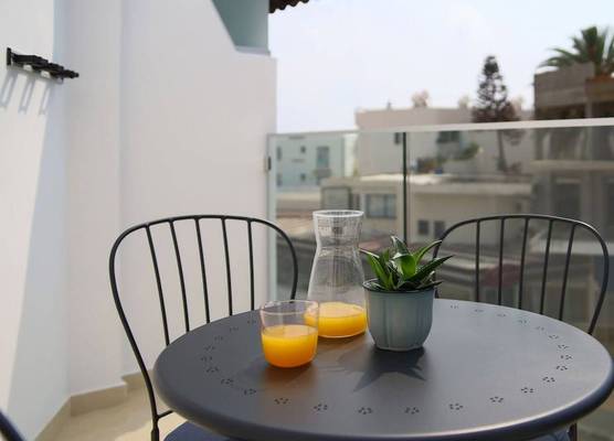 Phaedrus Living: Seaside Luxury Flat Lighthouse 68 1
