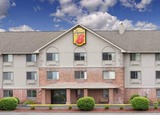 Super 8 by Wyndham Morgantown 1