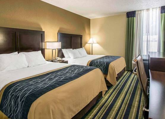 Comfort Inn & Suites Lantana - West Palm Beach South 1