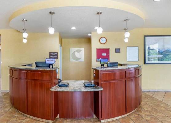 Comfort Suites Longmont 1
