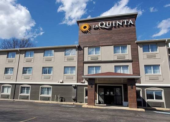 La Quinta Inn by Wyndham Indianapolis North 1