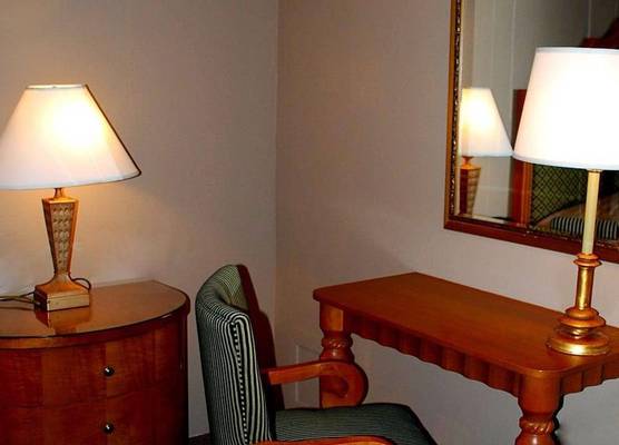 AVIATION INN 1
