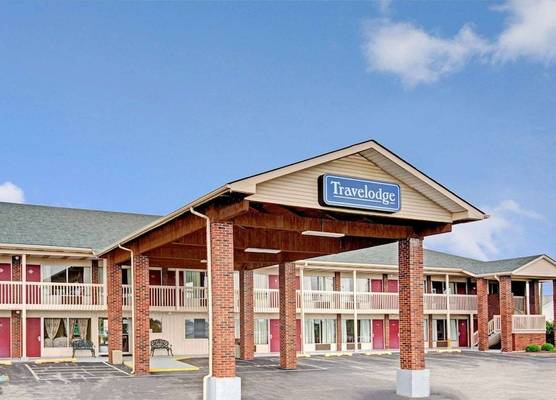Travelodge by Wyndham Sellersburg 1