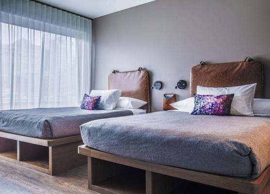 Moxy Chicago Downtown 1