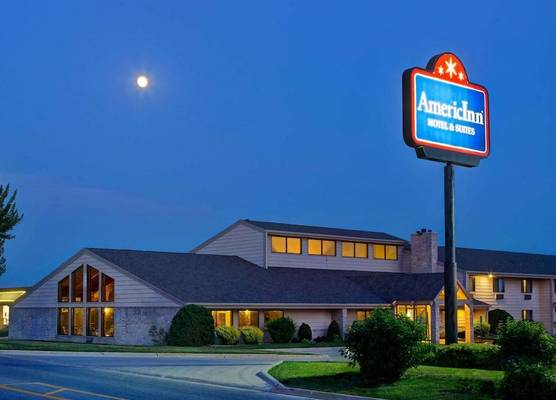 AmericInn by Wyndham Grundy Center 1
