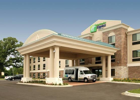 Holiday Inn Express & Suites MADISON-VERONA by IHG 1
