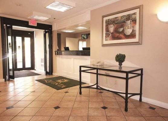 La Quinta Inn by Wyndham Detroit Canton 1