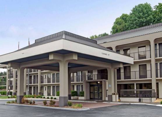 Baymont by Wyndham Nashville Airport 1