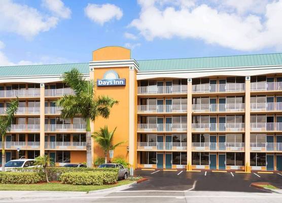 Days Inn by Wyndham Fort Lauderdale-Oakland Park Airport N 1