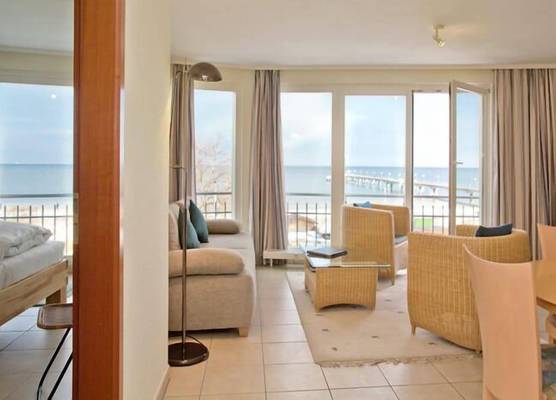 SEETELHOTEL Ostseeresidenz Bansin mit Pool und unmittelbarer Strandnähe 1