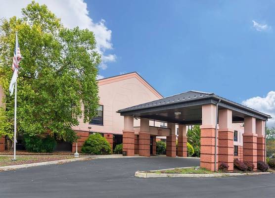 Quality Inn & Suites Kearneysville - Martinsburg 1