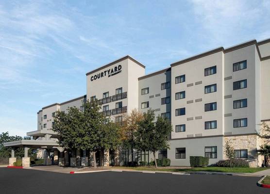 Courtyard by Marriott San Antonio Six Flags at The RIM 1