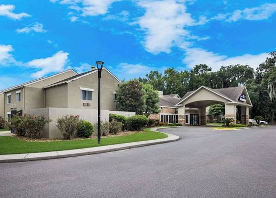 MainStay Suites Savannah Midtown 1