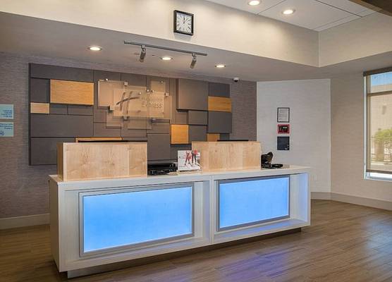 Holiday Inn Express FULLERTON - ANAHEIM by IHG 1