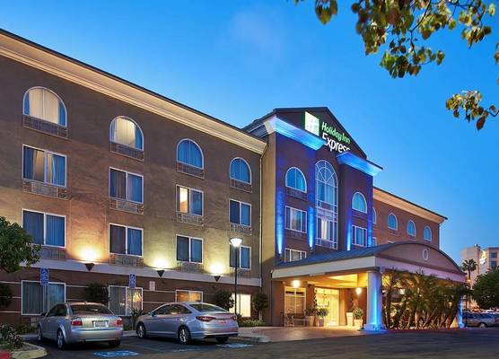 Holiday Inn Express & Suites SAN DIEGO-SORRENTO VALLEY by IHG 1