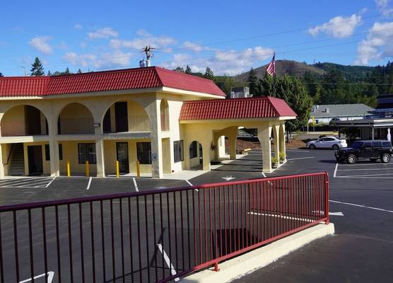 Timberland Inn & Suites 1