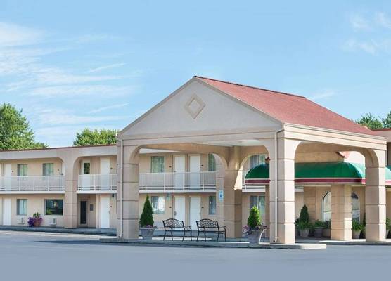 Baymont by Wyndham Sandusky 1