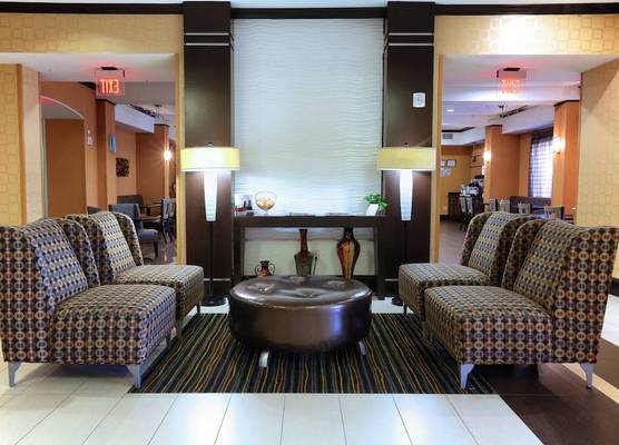 Holiday Inn Express & Suites DALLAS W - I-30 COCKRELL HILL by IHG 1