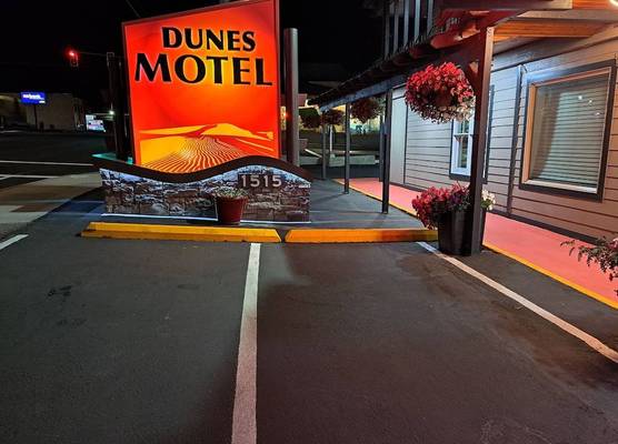 Dunes Motel - Bend 1