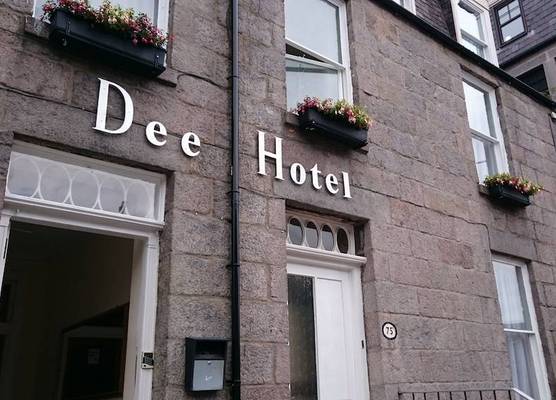 Dee Hotel 1