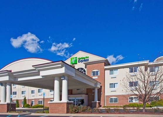Holiday Inn Express & Suites CHARLOTTE by IHG 1