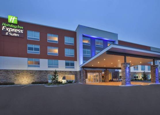 Holiday Inn Express & Suites PARKERSBURG EAST by IHG 1