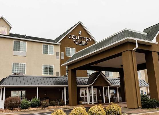 Country Inn & Suites by Radisson, Winchester, VA 1