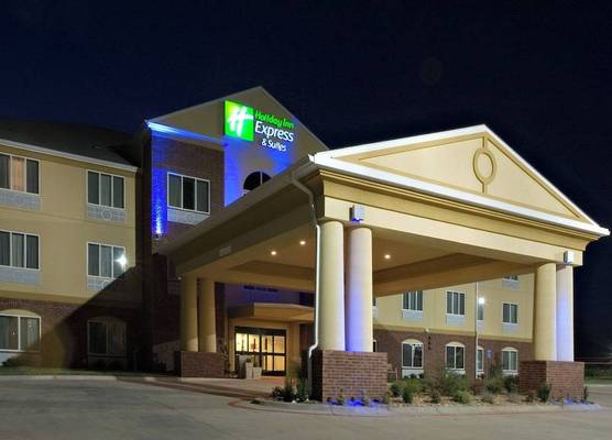 Holiday Inn Express & Suites CHILDRESS by IHG 1