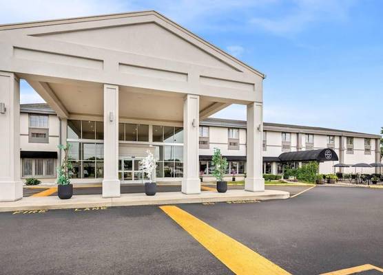 Days Inn by Wyndham Columbus East Airport 1