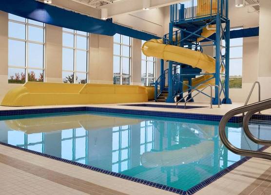 Microtel Inn & Suites by Wyndham Aurora 1