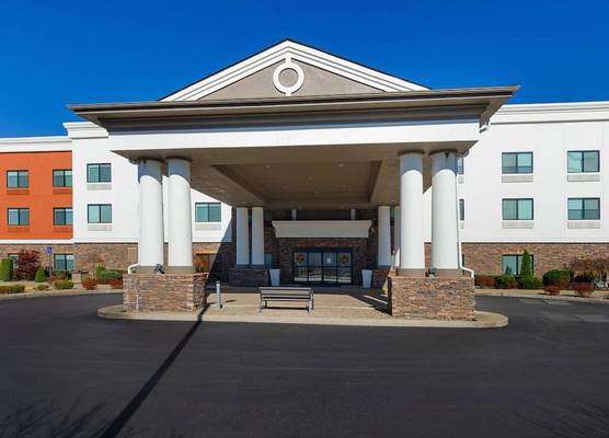 Holiday Inn Express & Suites WESTON by IHG 1