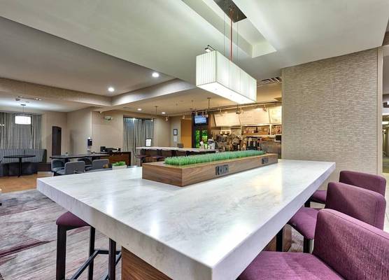 Country Inn & Suites by Radisson, Hampton Coliseum 1