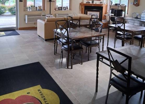 Super 8 by Wyndham West Middlesex/Sharon Area 1
