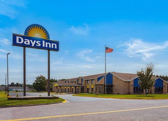 Days Inn by Wyndham Eagle River 1
