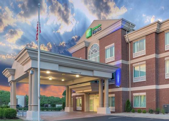 Holiday Inn Express & Suites FRANKFORT by IHG 1