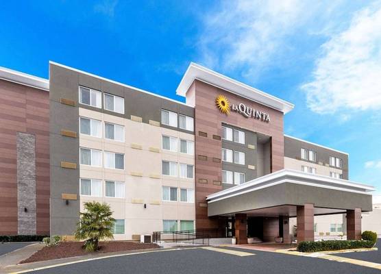 La Quinta Inn by Wyndham Lynnwood 1