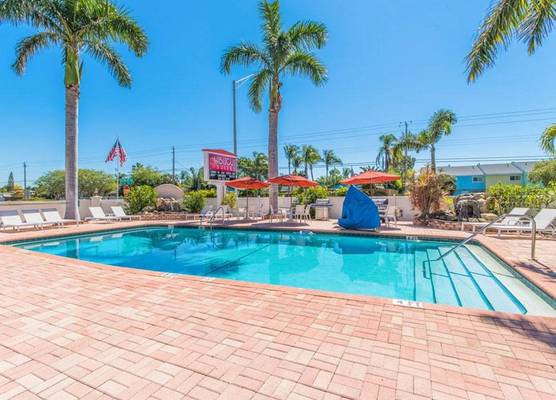 Hibiscus Suites - Sarasota 1