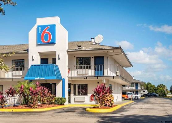 Motel 6 Ft. Pierce, FL, Fort Pierce 1