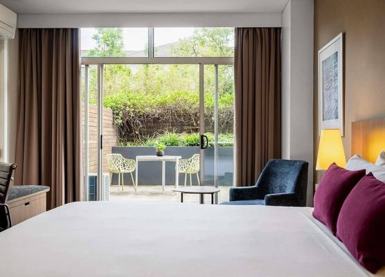 Mercure Sydney St Leonards 1