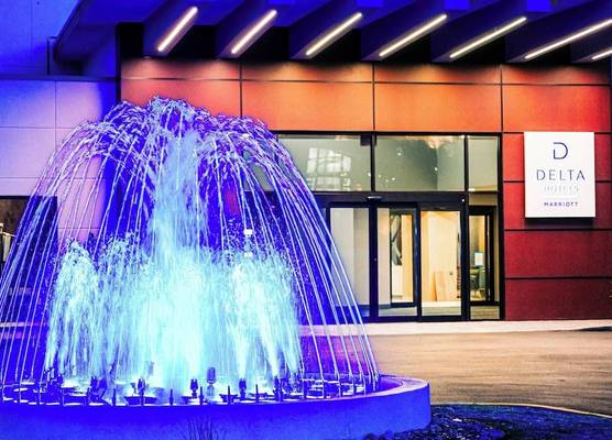 Delta Hotels by Marriott Cincinnati Sharonville 1
