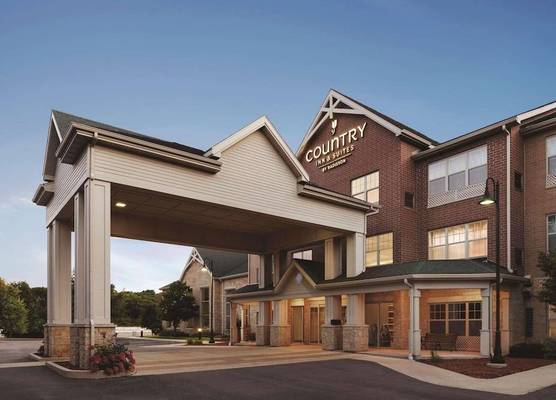 Country Inn & Suites by Radisson, Madison Southwest, WI 1