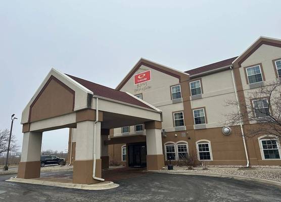 Econo Lodge Inn & Suites 1