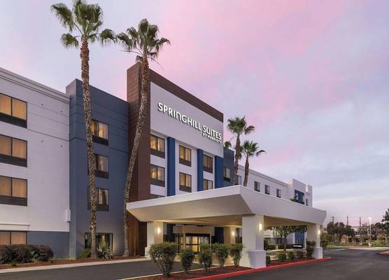 SpringHill Suites by Marriott Fresno 1