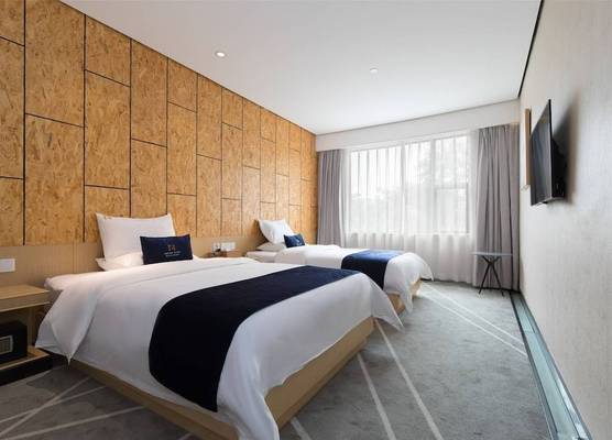 Arrivee Hotel 1