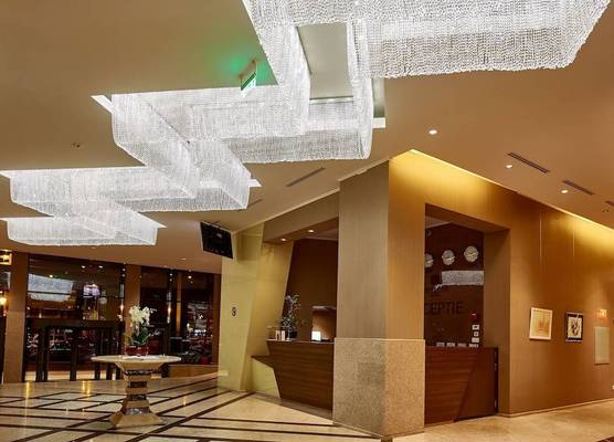 Central Plaza Hotel 1