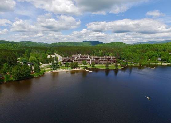 Le Grand Lodge Mont Tremblant 1