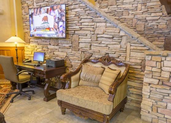MCM Elegante Lodge & Resorts 1