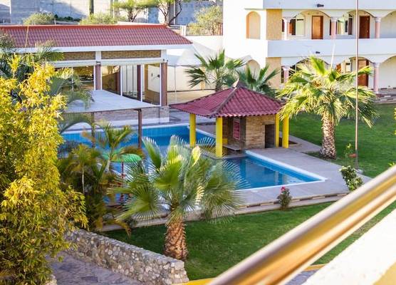 Villa Jardines 1